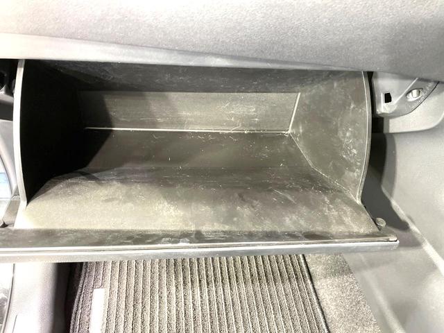 ハリアーハイブリッド Ｇ　純正ディスプレイオーディオ　バックカメラ　トヨタセーフティセンス　レーダークルーズ　禁煙車　電動リアゲート　ハーフレザーシート　パワーシート　コーナーセンサー　ＬＥＤヘッド　純正１８インチアルミ（62枚目）