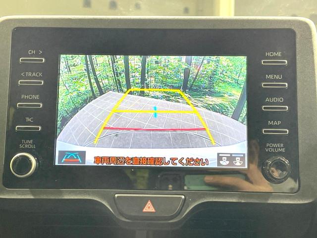 ヤリス ハイブリッドＸ　バックカメラ　８型ディスプレイオーディオ　１００Ｖ電源　トヨタセーフティセンス　レーダークルーズ　禁煙車　ＥＴＣ　オートハイビーム　車線逸脱警報　オートライト　オートエアコン　Ｂｌｕｅｔｏｏｔｈ（4枚目）
