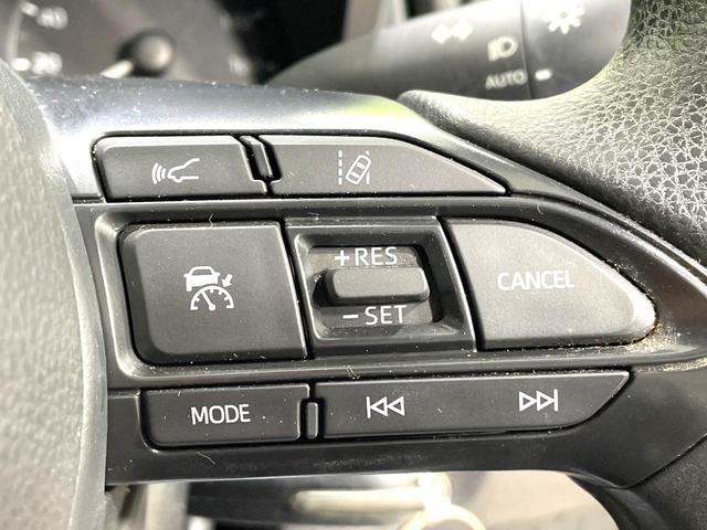 ヤリス ハイブリッドＸ　バックカメラ　８型ディスプレイオーディオ　１００Ｖ電源　トヨタセーフティセンス　レーダークルーズ　禁煙車　ＥＴＣ　オートハイビーム　車線逸脱警報　オートライト　オートエアコン　Ｂｌｕｅｔｏｏｔｈ（6枚目）