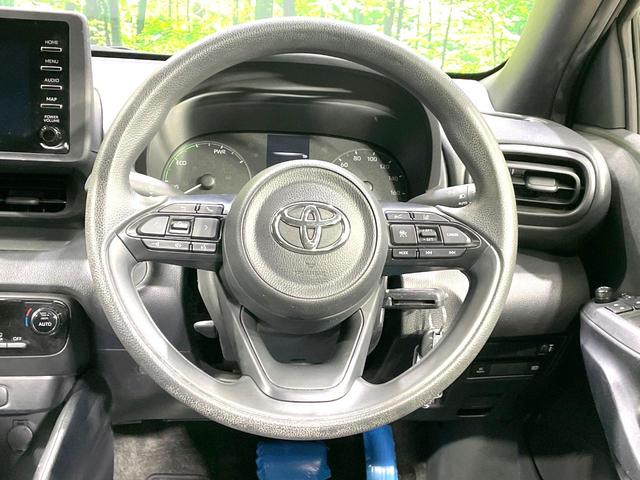 ヤリス ハイブリッドＸ　バックカメラ　８型ディスプレイオーディオ　１００Ｖ電源　トヨタセーフティセンス　レーダークルーズ　禁煙車　ＥＴＣ　オートハイビーム　車線逸脱警報　オートライト　オートエアコン　Ｂｌｕｅｔｏｏｔｈ（11枚目）