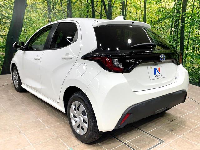 ヤリス ハイブリッドＸ　バックカメラ　８型ディスプレイオーディオ　１００Ｖ電源　トヨタセーフティセンス　レーダークルーズ　禁煙車　ＥＴＣ　オートハイビーム　車線逸脱警報　オートライト　オートエアコン　Ｂｌｕｅｔｏｏｔｈ（32枚目）