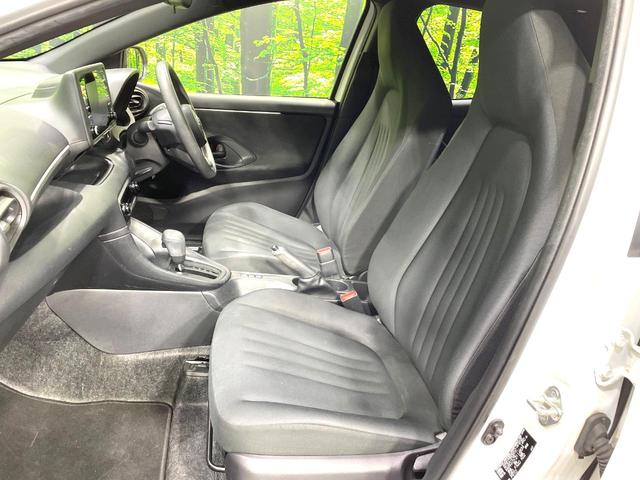 ヤリス ハイブリッドＸ　バックカメラ　８型ディスプレイオーディオ　１００Ｖ電源　トヨタセーフティセンス　レーダークルーズ　禁煙車　ＥＴＣ　オートハイビーム　車線逸脱警報　オートライト　オートエアコン　Ｂｌｕｅｔｏｏｔｈ（35枚目）