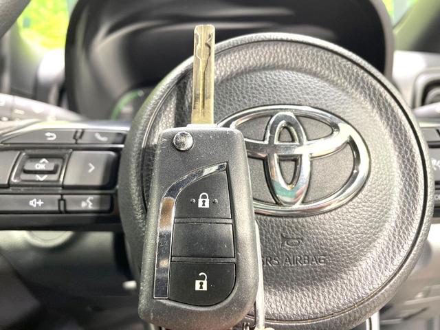 ヤリス ハイブリッドＸ　バックカメラ　８型ディスプレイオーディオ　１００Ｖ電源　トヨタセーフティセンス　レーダークルーズ　禁煙車　ＥＴＣ　オートハイビーム　車線逸脱警報　オートライト　オートエアコン　Ｂｌｕｅｔｏｏｔｈ（49枚目）