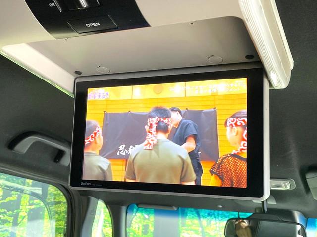 N-BOXカスタム G・Lターボホンダセンシング ターボ 両側電動スライドドア 純正8型ナビ 後席モニター バックカメラ ホンダセンシング アダプティブクルーズ ハーフレザーシート コーナーセンサー スマートキー LEDヘッド パドルシフト(6枚目)