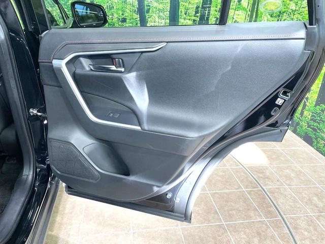 RAV4 アドベンチャー 4WD バックカメラ トヨタセーフティセンス レーダークルーズ 禁煙車 レザー調シート パワーシート コーナーセンサー スマートキー LEDヘッド ルーフレール ビルトインETC 純正19インチアルミ(41枚目)