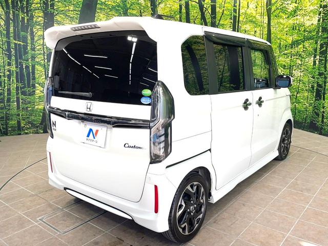 N-BOXカスタム G・Lターボホンダセンシング ターボ 両側電動ドア 純正8型ナビ バックカメラ ホンダセンシング レーダークルーズ ハーフレザーシート スマートキー LEDヘッド ビルトインETC 純正15インチアルミ 車線逸脱警報(17枚目)