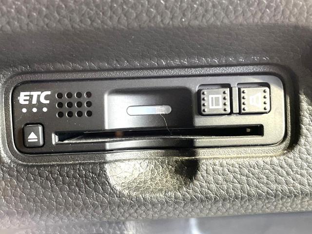 N-BOXカスタム G・EXホンダセンシング 4WD 電動スライドドア 純正SDナビ バックカメラ ホンダセンシング シートヒーター スマートキー LEDヘッド ETC 純正14インチアルミ オートライト オートエアコン Bluetooth(7枚目)