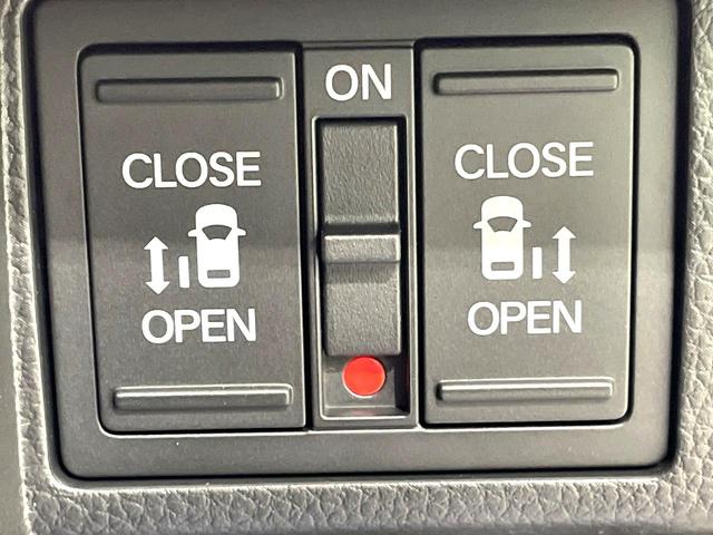 ステップワゴン スパーダ　登録済未使用車　純正１１．４型コネクトナビ　両側電動スライドドア　バックカメラ　衝突被害軽減システム　コーナーセンサー　シートヒーター　スマートキー　ＬＥＤヘッド　純正１６インチアルミ（4枚目）