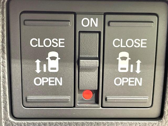 ステップワゴン スパーダ　登録済未使用車　両側電動ドア　純正１１．４型ナビ　バックカメラ　ホンダセンシング　アダプティブクルーズ　シートヒーター　コーナーセンサー　スマートキー　ＬＥＤヘッド　パワーバックドア　パドルシフト（3枚目）