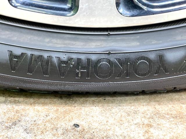 オデッセイ アブソルート・ＥＸ　両側電動ドア　純正８型ナビ　後席モニター　バックカメラ　ホンダセンシング　禁煙車　ハーフレザーシート　パワーシート　スマートキー　ＬＥＤヘッド　ビルトインＥＴＣ　純正１８インチアルミ（27枚目）