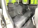 後部座席も気になるようなキズ・汚れやへたり等、大きなダメージはなく、良好な状態です。
