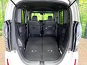 ラゲッジルームは、大容量のスペースを確保。普段のお買い物からレジャーまで、幅広く活躍してくれます！また、リアシートを倒すことでバリエーション豊かにお使いいただけます。