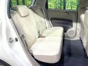 後部座席も気になるようなキズ・汚れやへたり等、大きなダメージはなく、良好な状態です。
