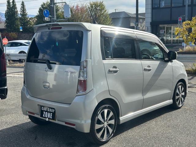 ワゴンＲスティングレー ＴＳ　オーディオ装着車　４ＷＤ　ターボ　スマートキー　エンジンスターター　パドルシフト　純正アルミ　記録簿（4枚目）