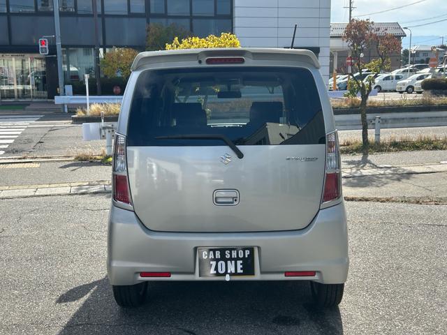 ワゴンＲスティングレー ＴＳ　オーディオ装着車　４ＷＤ　ターボ　スマートキー　エンジンスターター　パドルシフト　純正アルミ　記録簿（5枚目）