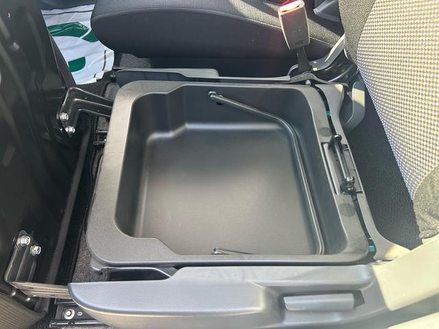 ワゴンＲスティングレー ＴＳ　オーディオ装着車　４ＷＤ　ターボ　スマートキー　エンジンスターター　パドルシフト　純正アルミ　記録簿（38枚目）