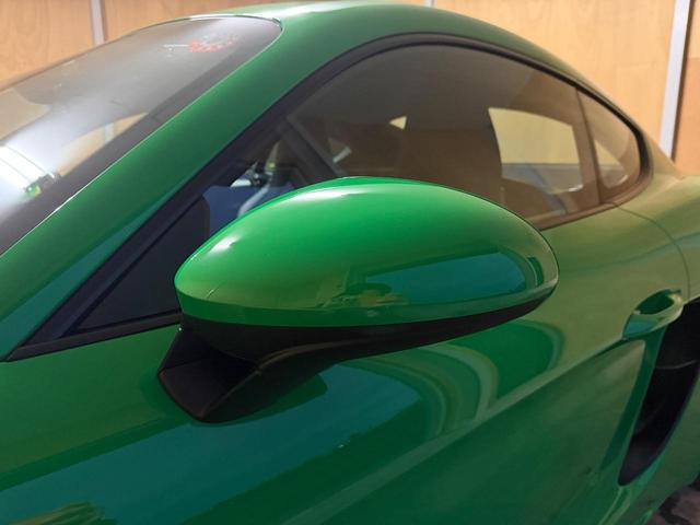 718ケイマン 718ケイマンGTS 4.0 Boxman軽井沢/PC認定中古/PCCB/タイヤ新品/カーボンステアリング/右MT/PASM/禁煙/パイソングリーン(32枚目)