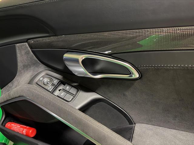 718ケイマン 718ケイマンGTS 4.0 Boxman軽井沢/PC認定中古/PCCB/タイヤ新品/カーボンステアリング/右MT/PASM/禁煙/パイソングリーン(42枚目)