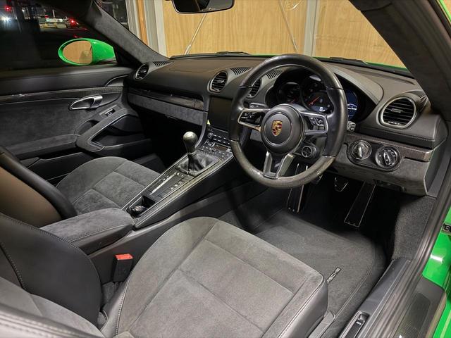 718ケイマン 718ケイマンGTS 4.0 Boxman軽井沢/PC認定中古/PCCB/タイヤ新品/カーボンステアリング/右MT/PASM/禁煙/パイソングリーン(44枚目)