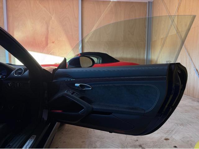 ７１８ケイマン ７１８ケイマンＧＴＳ　４．０　Ｂｏｘｍａｎ軽井沢／ＰＣ認定中古／ＰＣＣＢ／ＯＰ２６０万／右ＭＴ／スポクロ／スポエグ／ＰＡＳＭ／禁煙／ゲンチアンブルーメタリック（33枚目）