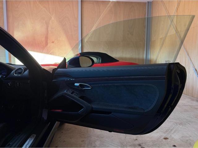 ７１８ケイマン ７１８ケイマンＧＴＳ　４．０　Ｂｏｘｍａｎ軽井沢／ＰＣ認定中古／ＰＣＣＢ／ＯＰ２６０万／右ＭＴ／スポクロ／スポエグ／ＰＡＳＭ／禁煙／ゲンチアンブルーメタリック（34枚目）