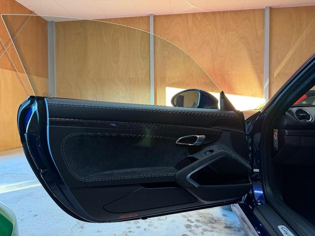 ７１８ケイマン ７１８ケイマンＧＴＳ　４．０　Ｂｏｘｍａｎ軽井沢／ＰＣ認定中古／ＰＣＣＢ／ＯＰ２６０万／右ＭＴ／スポクロ／スポエグ／ＰＡＳＭ／禁煙／ゲンチアンブルーメタリック（48枚目）