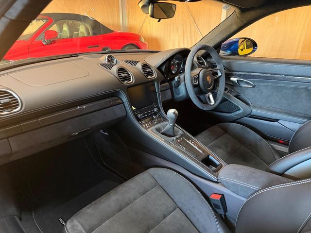 ７１８ケイマン ７１８ケイマンＧＴＳ　４．０　Ｂｏｘｍａｎ軽井沢／ＰＣ認定中古／ＰＣＣＢ／ＯＰ２６０万／右ＭＴ／スポクロ／スポエグ／ＰＡＳＭ／禁煙／ゲンチアンブルーメタリック（50枚目）