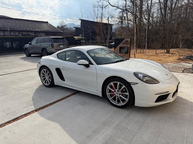 ７１８ケイマン ７１８ケイマンＳ　Ｂｏｘｍａｎ軽井沢／ホワイト２．９万キロ／認定中古車／スポーツクロノパッケージ／ＰＡＳＭ／禁煙（2枚目）