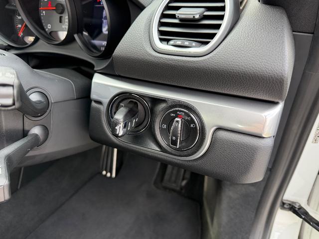 ７１８ケイマン ７１８ケイマンＳ　Ｂｏｘｍａｎ軽井沢／ホワイト２．９万キロ／認定中古車／スポーツクロノパッケージ／ＰＡＳＭ／禁煙（36枚目）
