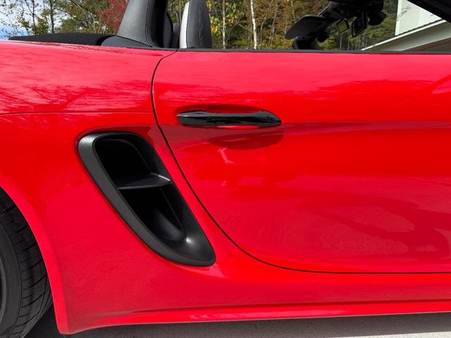 ７１８ボクスター ７１８ボクスターＧＴＳ　４．０　Ｂｏｘｍａｎ軽井沢／ＯＰ１８２万／１オーナー／ブルメスターサウンド／禁煙／レッドメーターパネル／ＰＡＳＭ／雨天未走行／ガレージ保管／走行１８００ｋｍ（28枚目）