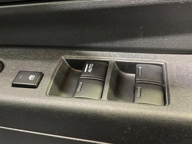 Ｎ－ＷＧＮカスタム Ｇ　純正ＳＤナビ　バックカメラ　禁煙車　スマートキー　ＨＩＤヘッド　純正１４インチアルミ　オートライト　オートエアコン　ＣＤ（30枚目）