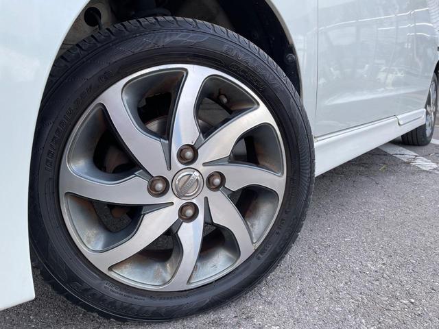 ルークス ハイウェイスターターボ　両側電動スライドドア　ＨＤＤナビ　バックカメラ　ドラレコ　スマートキー　ＨＩＤヘッド　ＥＴＣ　純正１４インチアルミ　オートエアコン　Ｂｌｕｅｔｏｏｔｈ　ＣＤ　ＤＶＤ再生　フルセグ　ドアバイザー（13枚目）