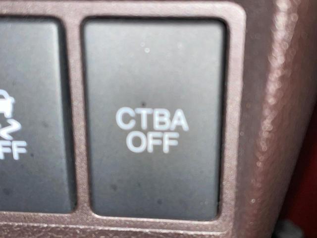 �y�V�e�B�u���[�L�A�N�e�B�u�V�X�e���z�ᑬ���s���ɑO���̎ԗ�����F�����A�Փ˂������Ȏ��͌x��ƃu���[�L�ŏՓˉ���Ɣ�Q�y�����A�V�X�g�B�����S�Ƀh���C�u�����y���݂��������܂��B