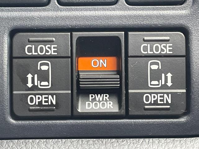 ヴォクシー ハイブリッドＶ　両側電動スライド　純正ナビ　シートヒーター　クルコン　スマートキー　バックカメラ　禁煙車　ドラレコ　ＬＥＤヘッド　オートライト　デュアルエアコン　リアエアコン　Ｂｌｕｅｔｏｏｔｈ　ＣＤ　ＤＶＤ再生（3枚目）