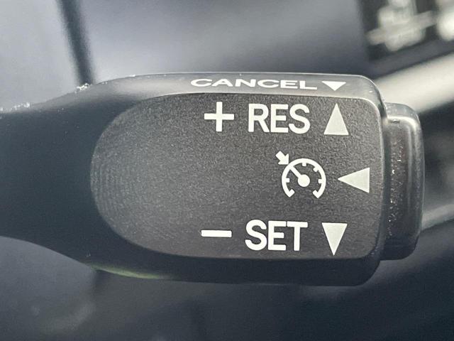 ヴォクシー ハイブリッドＶ　両側電動スライド　純正ナビ　シートヒーター　クルコン　スマートキー　バックカメラ　禁煙車　ドラレコ　ＬＥＤヘッド　オートライト　デュアルエアコン　リアエアコン　Ｂｌｕｅｔｏｏｔｈ　ＣＤ　ＤＶＤ再生（6枚目）