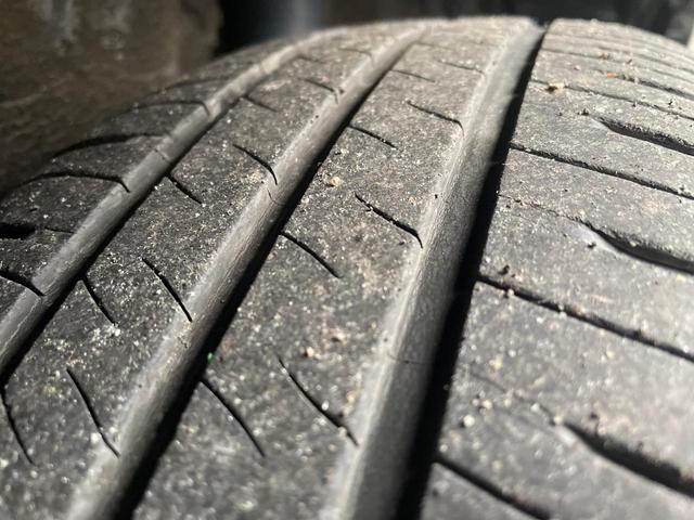 ヴォクシー ハイブリッドＶ　両側電動スライド　純正ナビ　シートヒーター　クルコン　スマートキー　バックカメラ　禁煙車　ドラレコ　ＬＥＤヘッド　オートライト　デュアルエアコン　リアエアコン　Ｂｌｕｅｔｏｏｔｈ　ＣＤ　ＤＶＤ再生（31枚目）