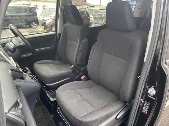 ヴォクシー ハイブリッドＶ　両側電動スライド　純正ナビ　シートヒーター　クルコン　スマートキー　バックカメラ　禁煙車　ドラレコ　ＬＥＤヘッド　オートライト　デュアルエアコン　リアエアコン　Ｂｌｕｅｔｏｏｔｈ　ＣＤ　ＤＶＤ再生（39枚目）