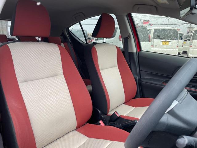 アクア Ｓ　ＳＤナビ　バックカメラ　セーフティセンス　スマートキー　シートヒーター　ＥＴＣ　オートライト　オートエアコン　Ｂｌｕｅｔｏｏｔｈ　ＣＤ　ＤＶＤ再生　フルセグ（8枚目）