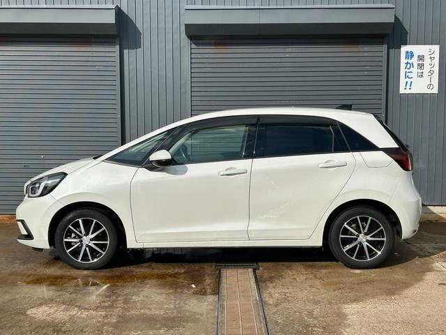 フィット e:HEVホーム ナビ(Bluetoothオーディオ対応) ETC リアカメラ ドラレコ前後(社外品)(13枚目)