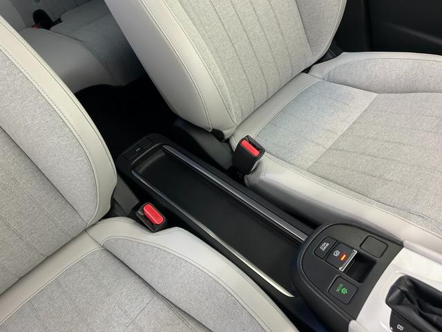 フィット e:HEVホーム ナビ(Bluetoothオーディオ対応) リアカメラ ドラレコ前後 リアカメラアンシン(33枚目)