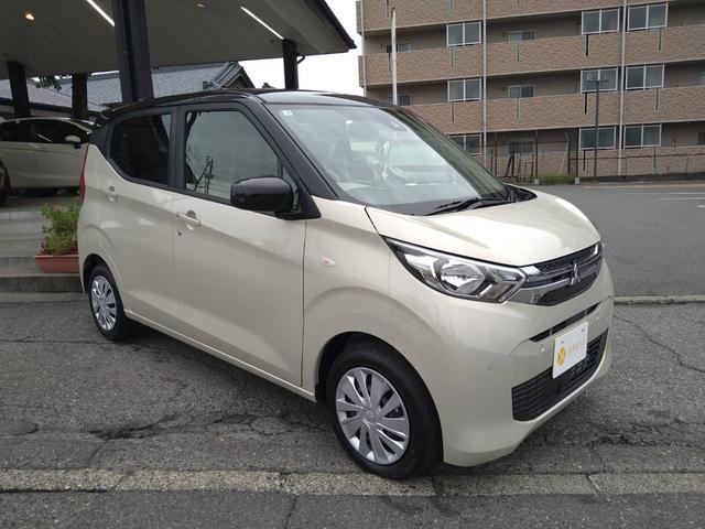 ｅＫワゴン Ｇ　関東仕入　雹害　届け出済み未使用車　衝突軽減ブレーキ　シートヒーター　Ｂカメラ　クリアランスソナー　スマートキー　プッシュスタート　オートエアコン（3枚目）