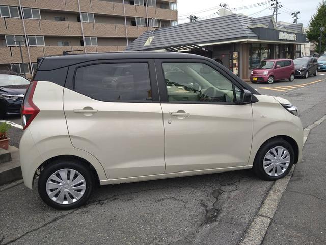 ｅＫワゴン Ｇ　関東仕入　雹害　届け出済み未使用車　衝突軽減ブレーキ　シートヒーター　Ｂカメラ　クリアランスソナー　スマートキー　プッシュスタート　オートエアコン（4枚目）