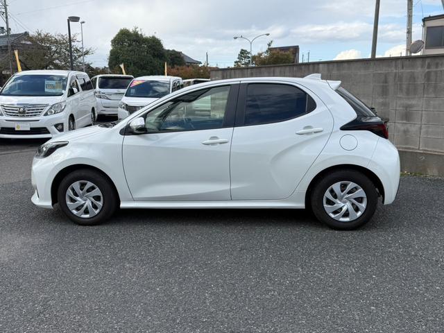 ヤリス Ｘ　関東仕入　ディスプレイオーディオ　Ｂカメラ　Ｂｌｕｅｔｏｏｔｈ　ＥＴＣ　トヨタセーフティセンス　ドラレコ　スマートキー　プッシュスタート（9枚目）