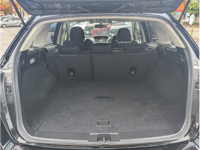 レヴォーグ １．６ＧＴ－Ｓアイサイト　関東仕入　アイサイトバージョン３　ナビＴＶ　Ｂカメラ　ＥＴＣ　純正１８インチアルミ　パワーシート　ディスチャージヘッドライト　クルーズコントロール　フォグライト　電子パーキング（12枚目）