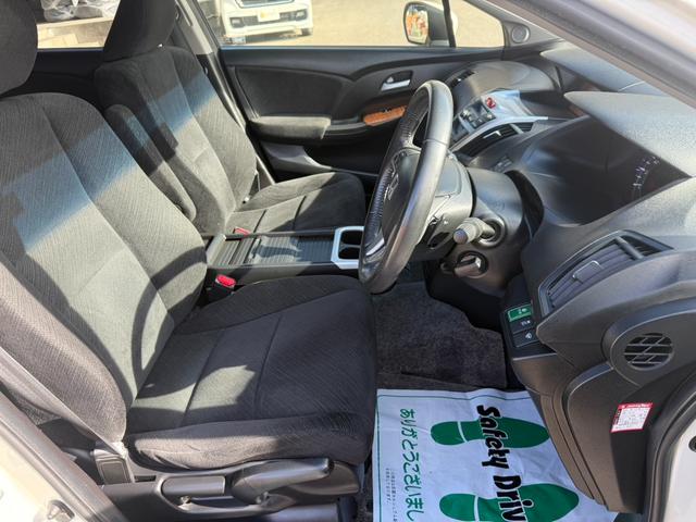 オデッセイ Ｍエアロパッケージ　自社買取　ナビＴＶ　Ｂカメラ　ＥＴＣ　エアロ　ディスチャージヘッドライト　フォグライト　スペアキー　７人乗り（12枚目）