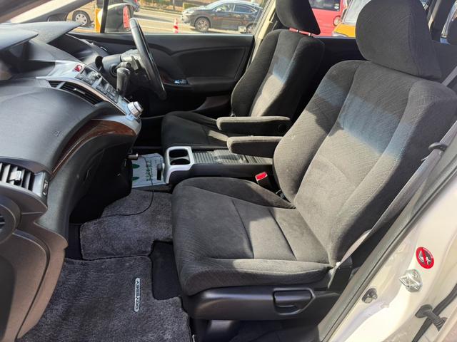 オデッセイ Ｍエアロパッケージ　自社買取　ナビＴＶ　Ｂカメラ　ＥＴＣ　エアロ　ディスチャージヘッドライト　フォグライト　スペアキー　７人乗り（17枚目）