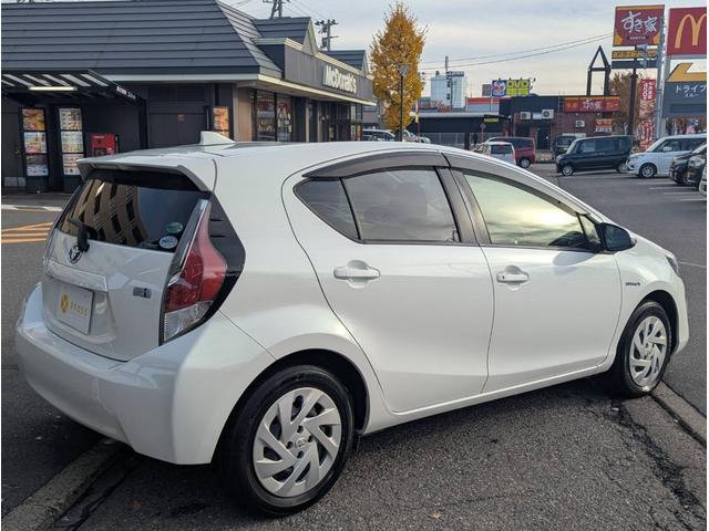 アクア Ｇ　関東仕入　雹害　トヨタセーフティセンス　ナビＴＶ　Ｂカメラ　Ｂｌｕｅｔｏｏｔｈ　クルーズコントロール　ドライブレコーダー　スマートキー　プッシュスタート（5枚目）