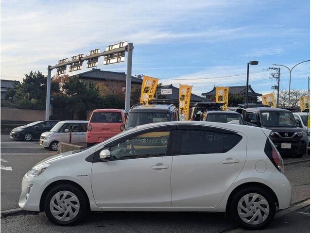 アクア Ｇ　関東仕入　雹害　トヨタセーフティセンス　ナビＴＶ　Ｂカメラ　Ｂｌｕｅｔｏｏｔｈ　クルーズコントロール　ドライブレコーダー　スマートキー　プッシュスタート（8枚目）