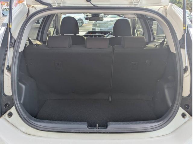 アクア Ｇ　関東仕入　雹害　トヨタセーフティセンス　ナビＴＶ　Ｂカメラ　Ｂｌｕｅｔｏｏｔｈ　クルーズコントロール　ドライブレコーダー　スマートキー　プッシュスタート（13枚目）