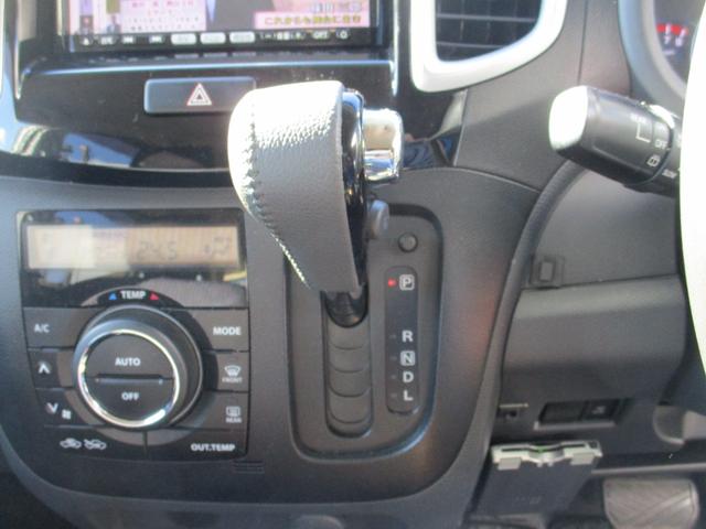 ソリオバンディット DJE ナビ ETC スマートキー 両側電動スライドドア ドアバイザー オートライト オートエアコン 純正アルミホイール フロントフォグランプ(27枚目)